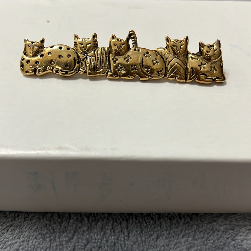 Giovanni Cats In A Row Gold Tone Brooch Pin VTG Jewelry 2.5”